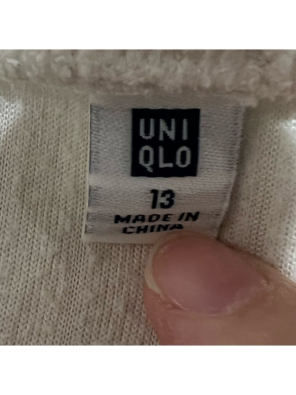 Uniqlo Girls White Long Sleeve Turtleneck Shirt Size 13 - Picture 3 of 4
